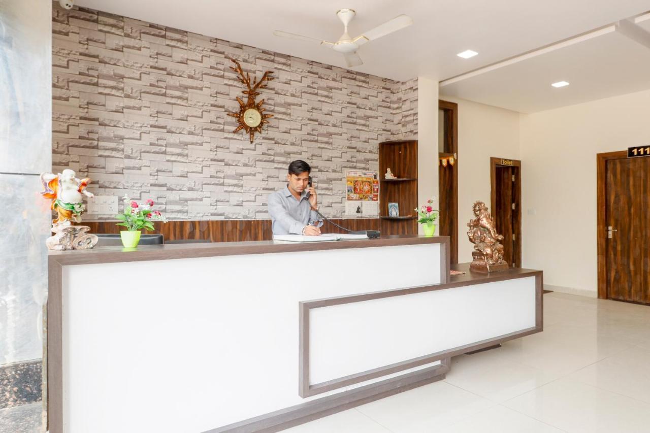Capital O 63158 Hotel Om Sai Ram Chhatarpur Luaran gambar