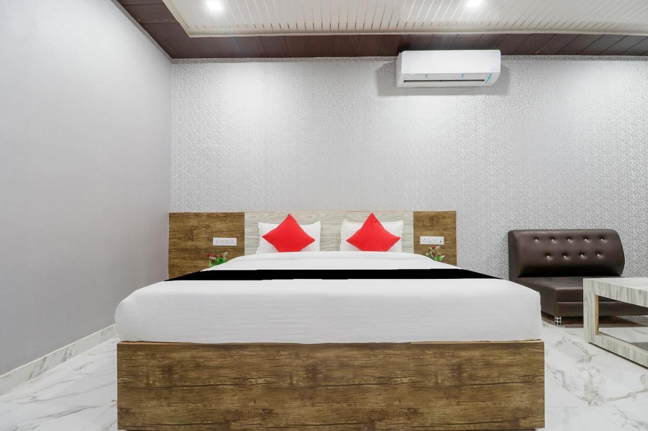 Capital O 63158 Hotel Om Sai Ram Chhatarpur Luaran gambar