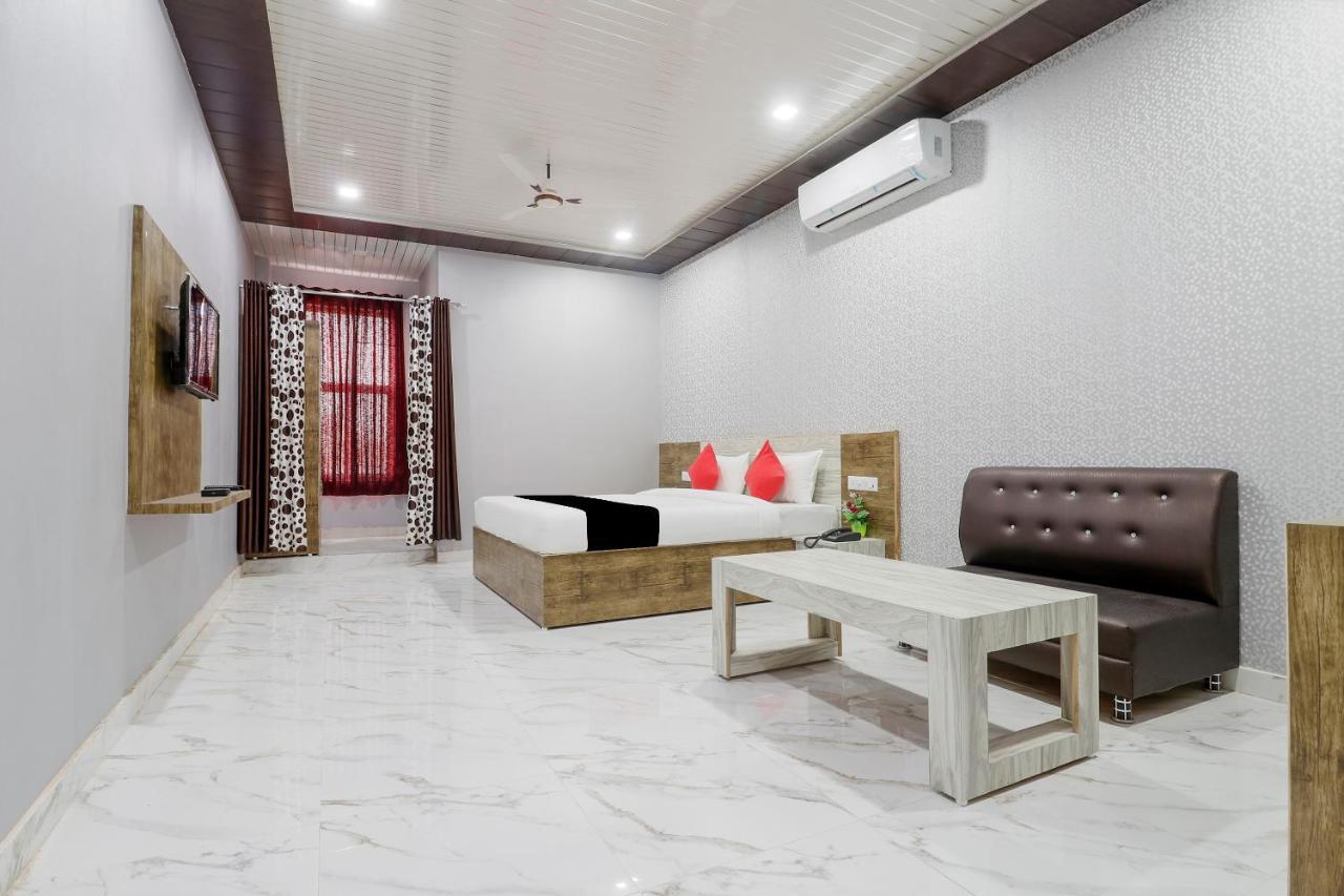 Capital O 63158 Hotel Om Sai Ram Chhatarpur Luaran gambar